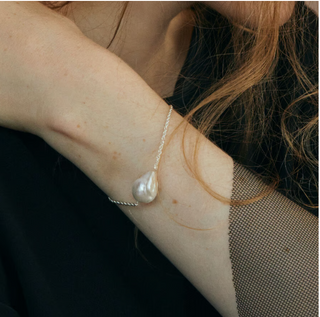 baroque pearl bracelet