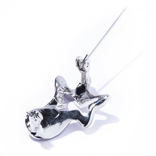 lily brooch