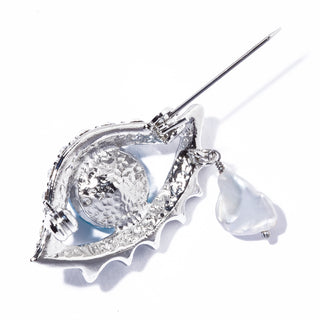 eye brooch