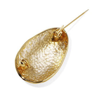calm brooch