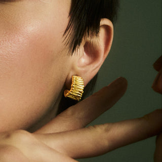 metis earring