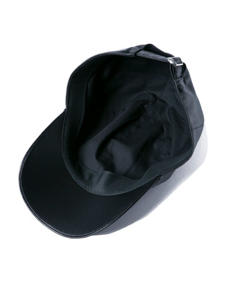 val cap