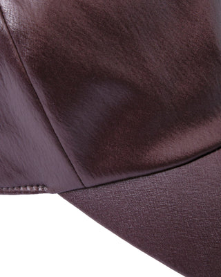val cap