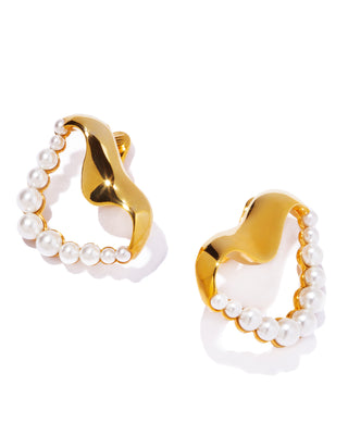 undulate pearl earring