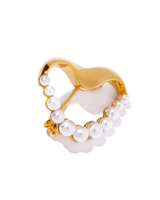 undulate pearl brooch