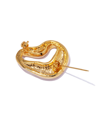 undulate brooch