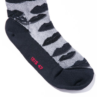 lip socks