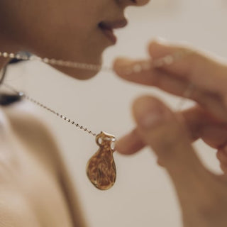 vase　necklace
