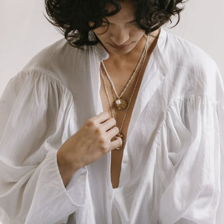vase　necklace